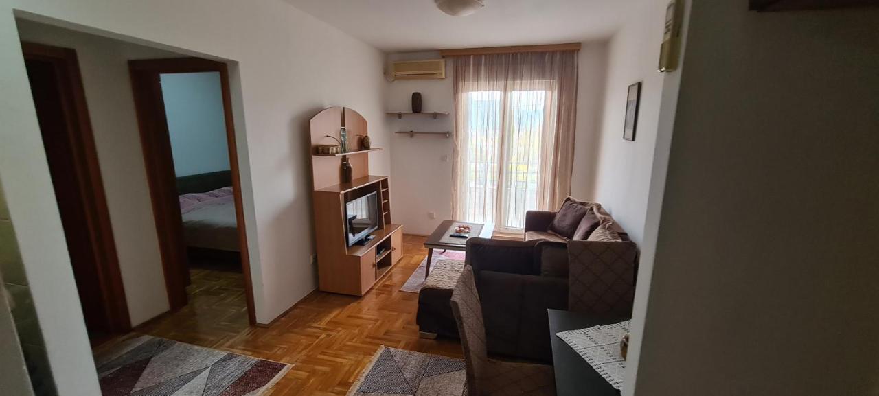Apartman Velimir Stari Aerodrom Podgorica Bagian luar foto